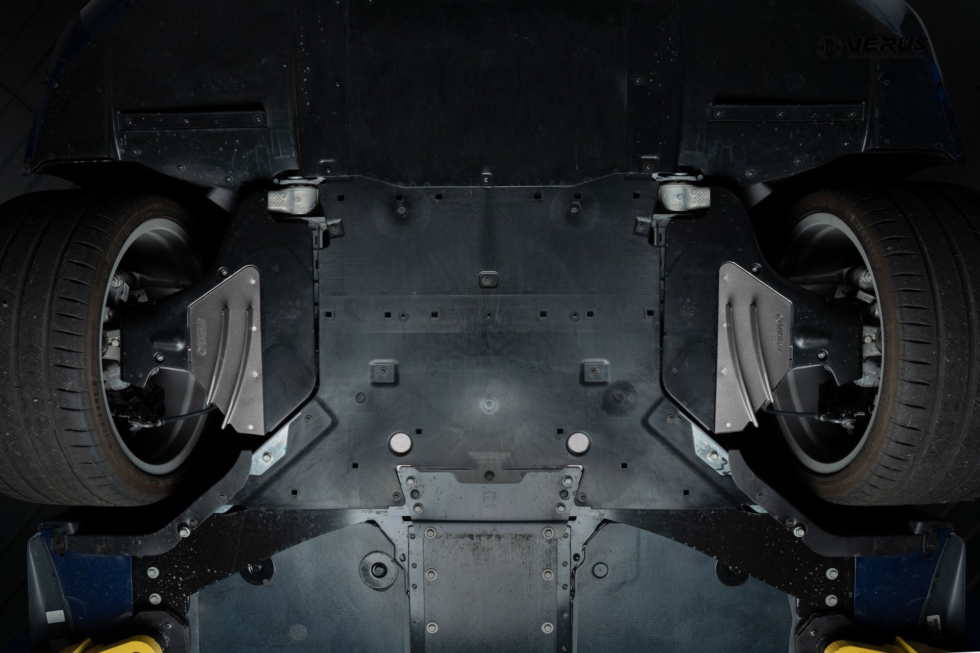 Verus C8 Z06 Control Arm Guide Strake Kit