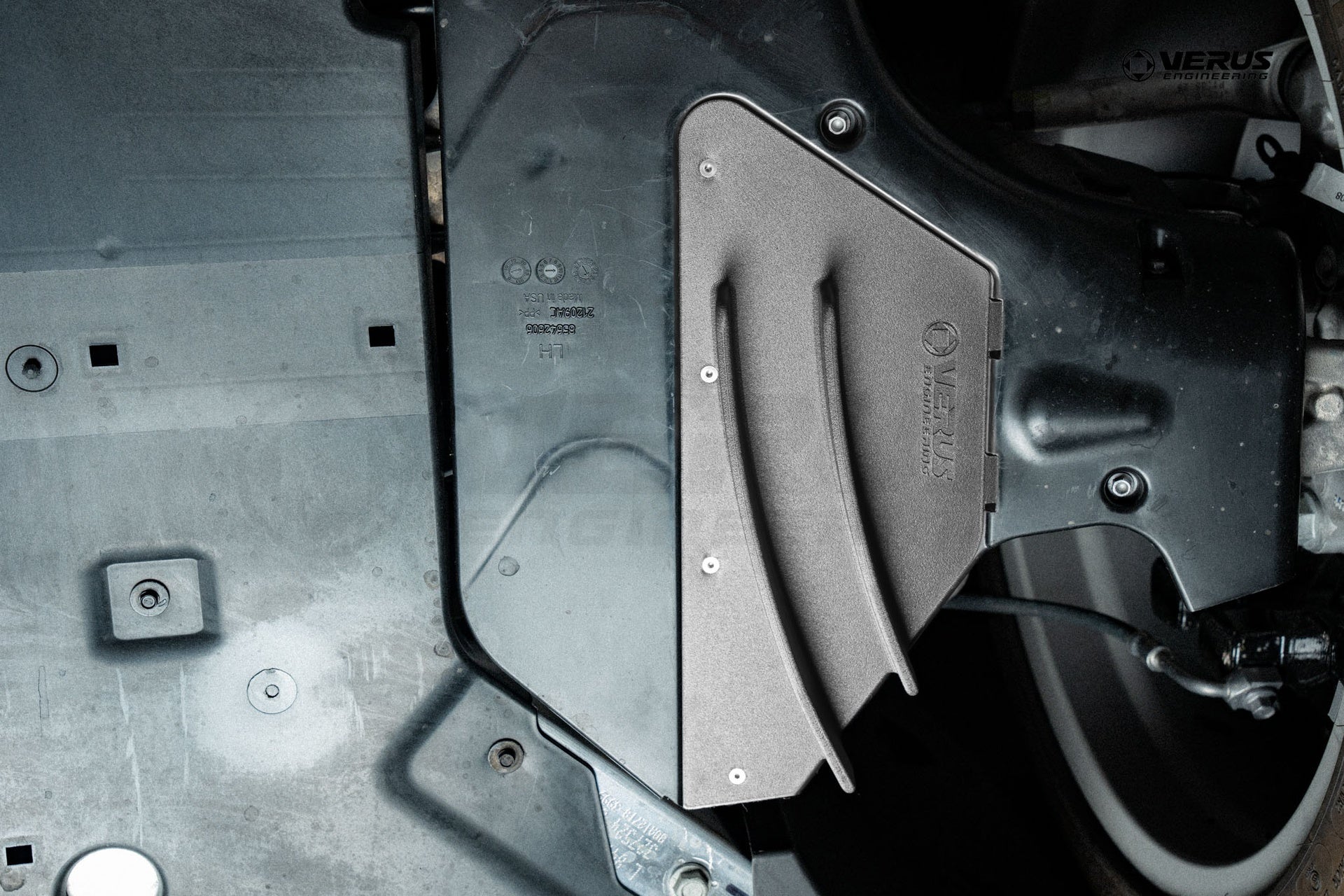 Verus C8 Z06 Control Arm Guide Strake Kit