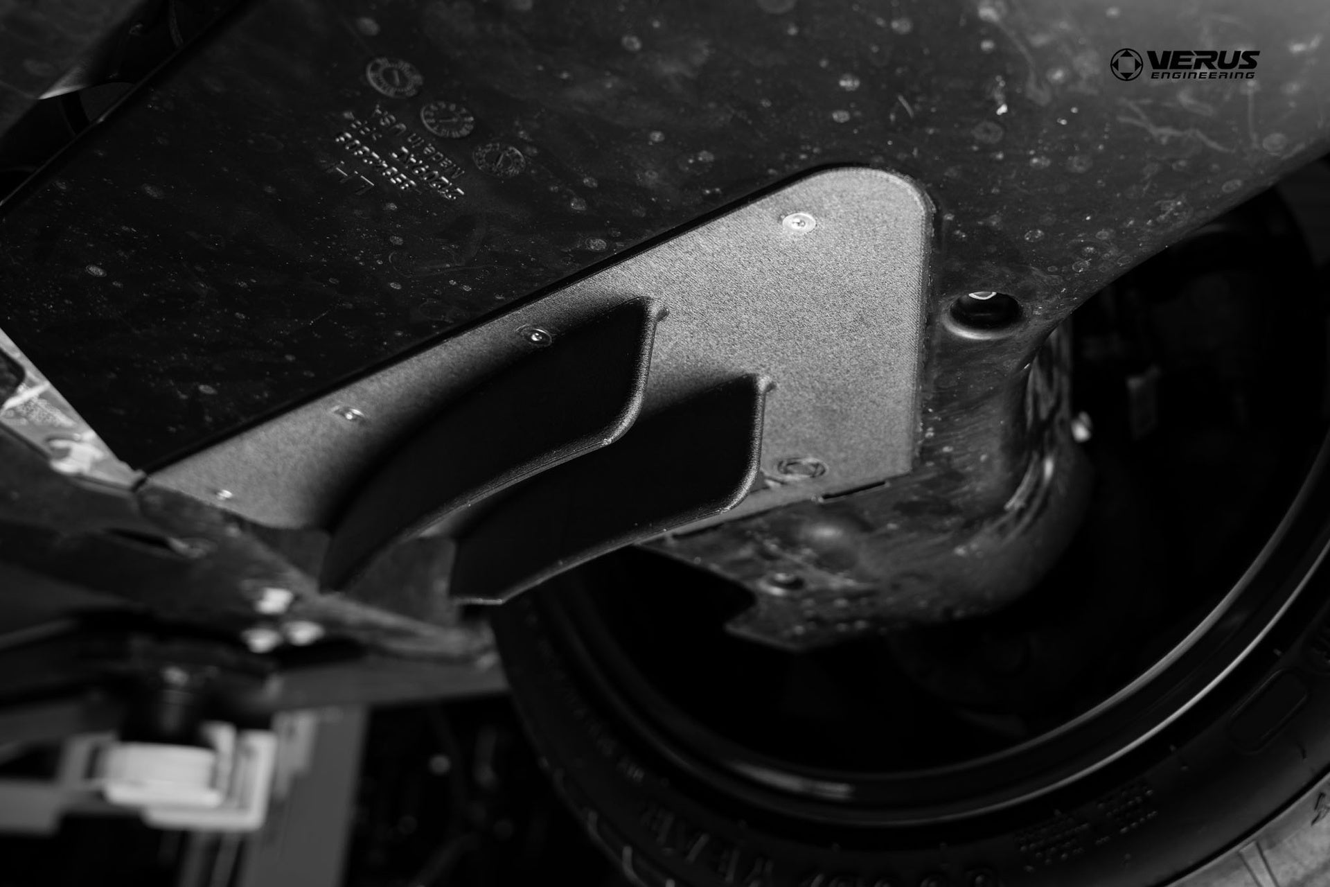 Verus C8 Z06 Control Arm Guide Strake Kit