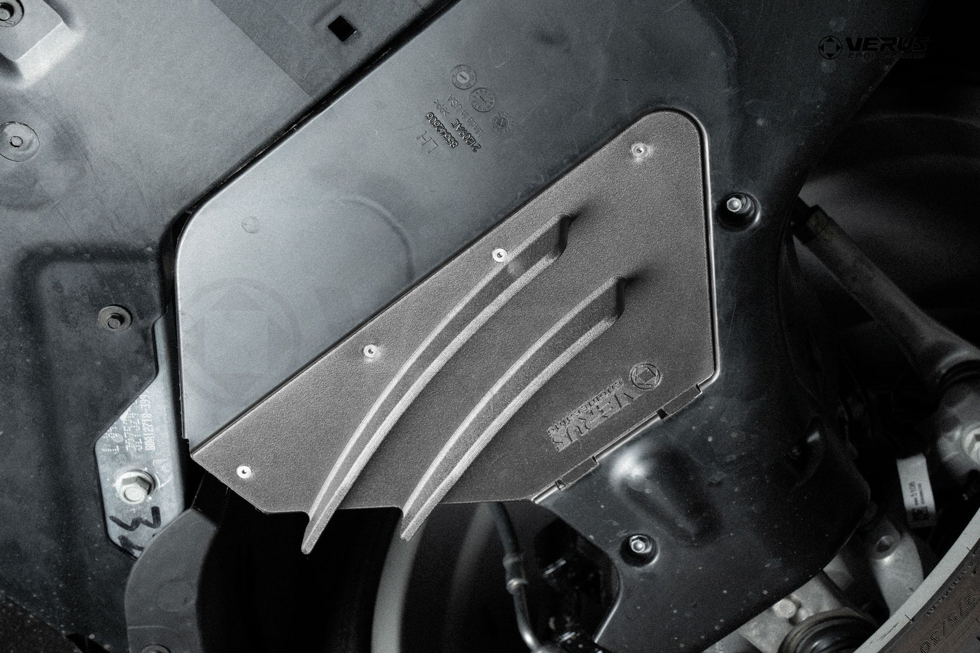 Verus C8 Z06 Control Arm Guide Strake Kit