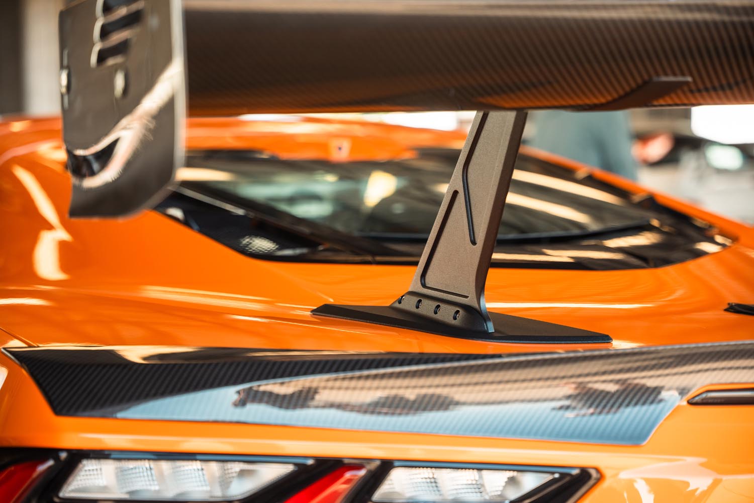 Verus C8 Stingray Swan Neck UCW Rear Wing Kit