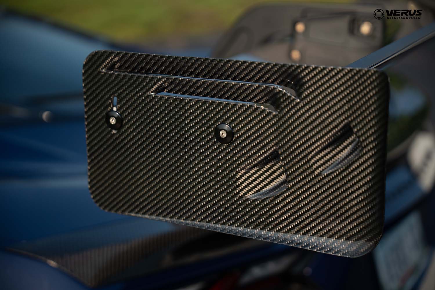 Verus C8 Stingray Swan Neck V1X Rear Wing Kit