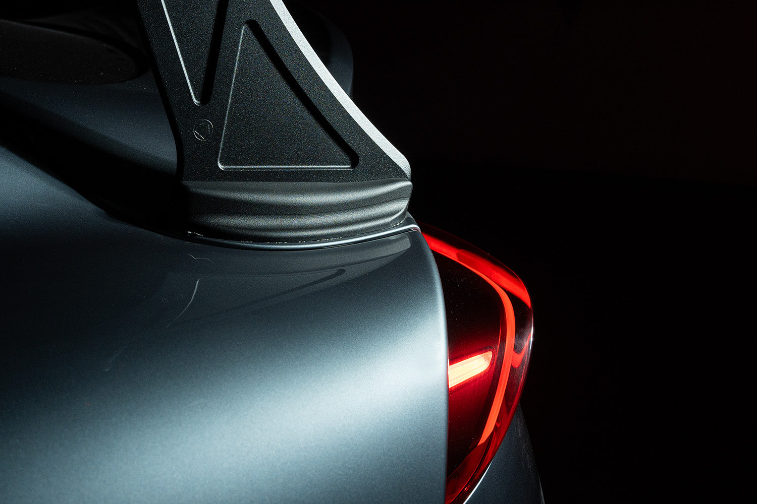 Verus A90 Supra Swan Neck V1X Rear Wing Kit